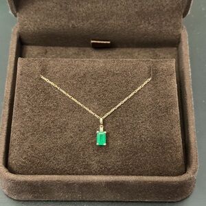 10K Yellow Gold Emerald Necklace